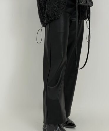 REAL leather pants 🖤