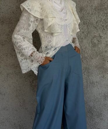 DANTELLE TOP