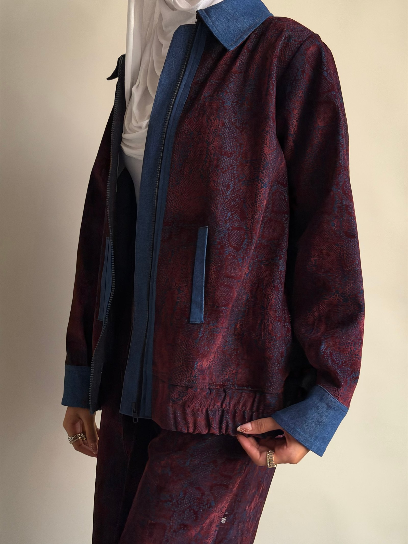 Velvet Denim Jacket - الصورة 4