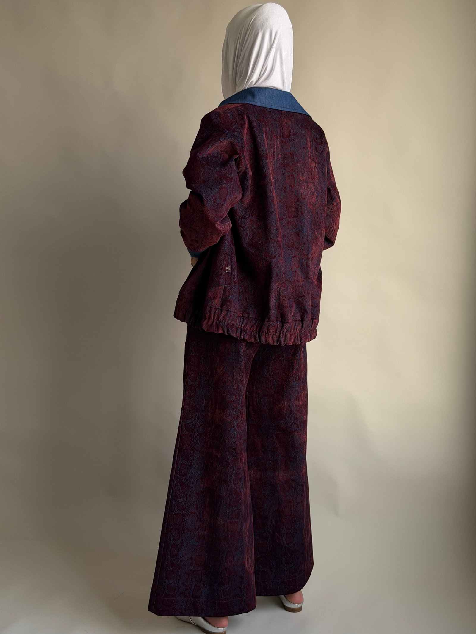 Velvet Denim Jacket - الصورة 6